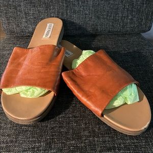 Steve Madden slip ons size 9 brown karolyn